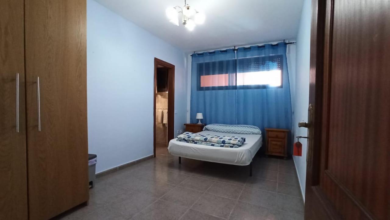 Los Cristianos Centro, Room With A Private Bathroom In Shared Apartment Arona  Esterno foto